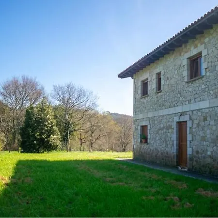 Encantadora Casa Rustica, Comoda Y Amplia Holiday home Pontones (Cantabria)