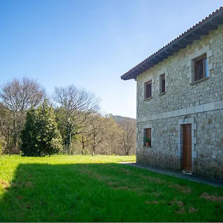 Encantadora Casa Rustica, Comoda Y Amplia Holiday home Pontones (Cantabria)