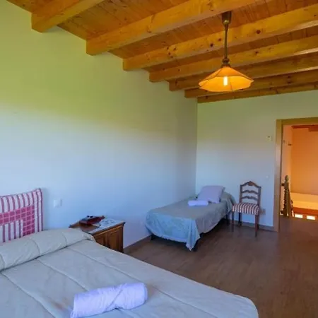 Holiday home Encantadora Casa Rustica, Comoda Y Amplia Pontones (Cantabria)